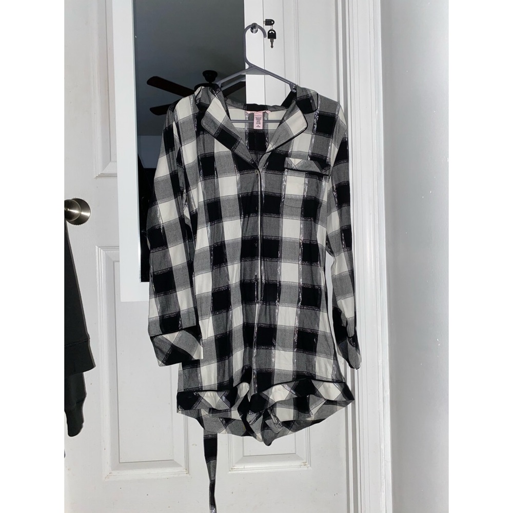 Victoria Secret Jumpsuit Sleeper ( Pajamas )